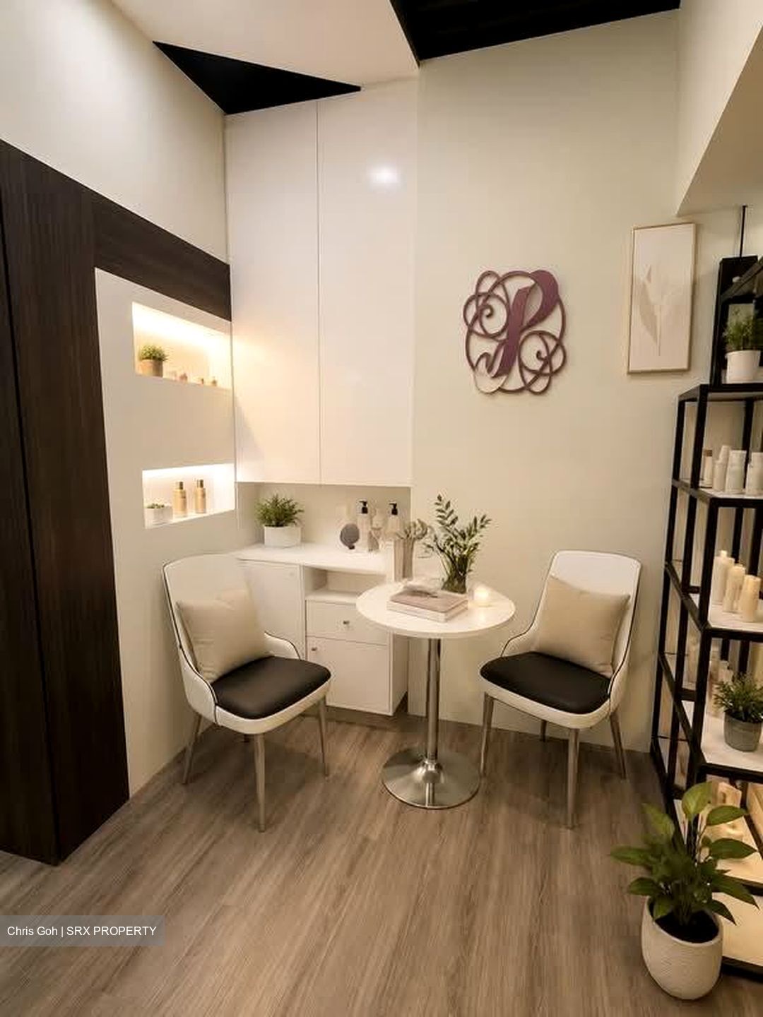 Paramount Shopping Centre (Enbloc) (D15), Shop House #555559401
